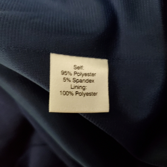 One shoulder dress. Large. - Picture 9 of 10